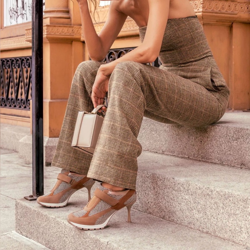 Sneex high heeled sneakers new without box size 6